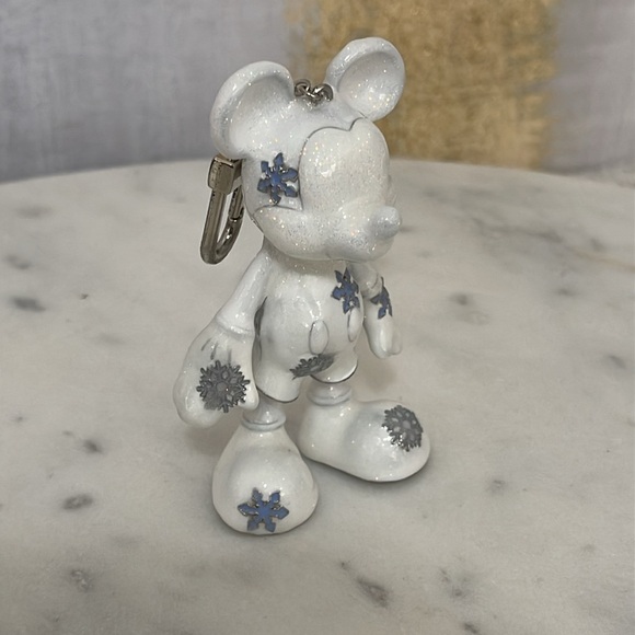 Disney x BAUBLEBAR - Mickey snow ❄️ Jewelry key change / bag Charm ❄️🎁🫶🏽💋💓 - Picture 9 of 9